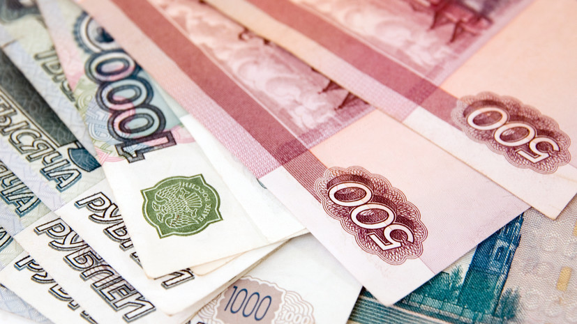 Суд обязал «Тинькофф» вернуть клиенту полученные при обмене валюты 1,28 млн рублей