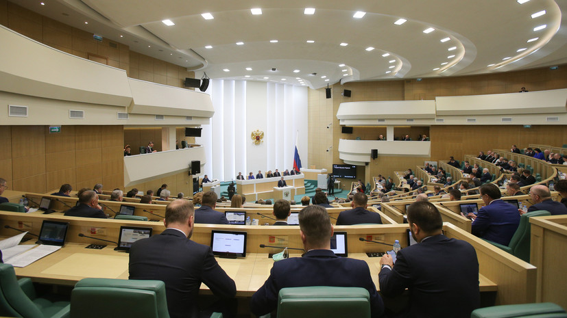 Сенатор Цеков назвал «ксенофобским» решение Латвии о запрете выдачи виз россиянам