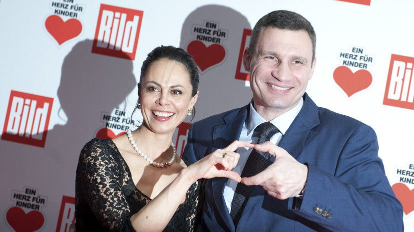 Мэр Киева Кличко объявил о разводе с женой
