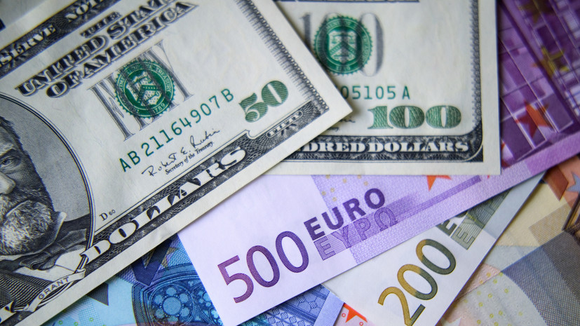 Аналитик Деев дал прогноз по курсам доллара и евро в краткосрочной перспективе