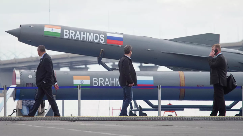 На форуме «Армия-2022» представили сверхзвуковую ракету «БраМос»