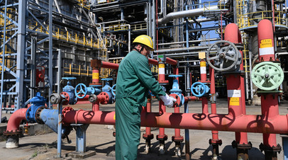Reuters: венгерская MOL оплатила транзит нефти России через Украину