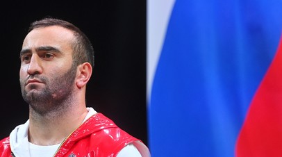 Гассиев нокаутировал Уэлча в первом раунде и завоевал пояс Евразийской федерации бокса
