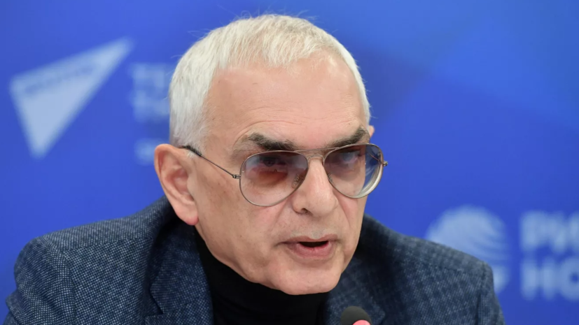 Шахназаров выразил соболезнования в связи со смертью сценариста Добродеева