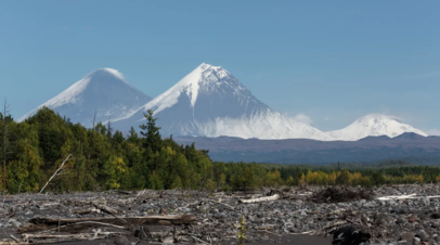 Три туриста на Ключевском вулкане вышли на связь с родными