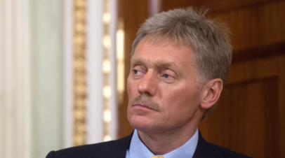 Песков заявил об отсутствии планов по проведению телефонного разговора Путина и Карла III