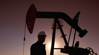 Экономист Зубец заявил, что возможный отказ ряда стран от российской нефти ухудшит их финансовое положение
