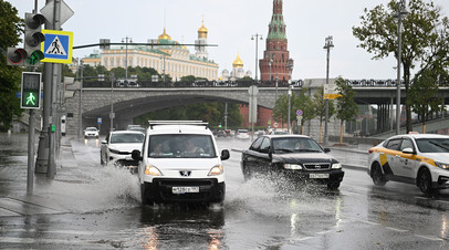 Зарядят дожди: жителей Москвы ожидает пасмурная погода в первую неделю октября