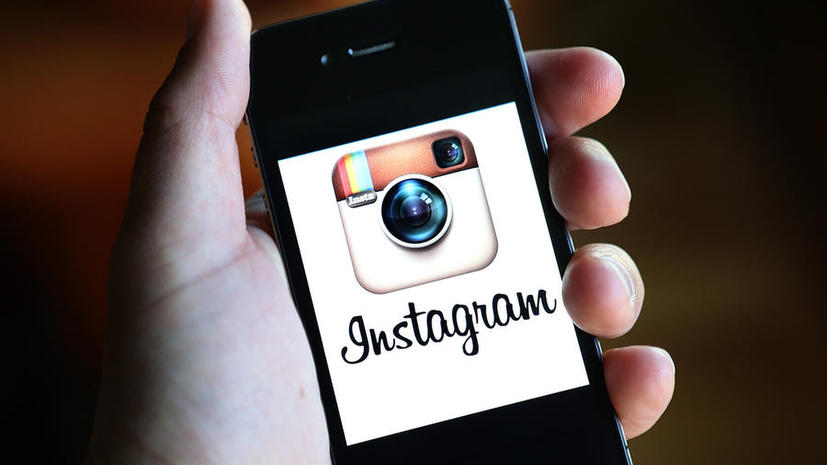 На фотографиях в Instagram теперь можно отметить лучшего друга и бренд его часов