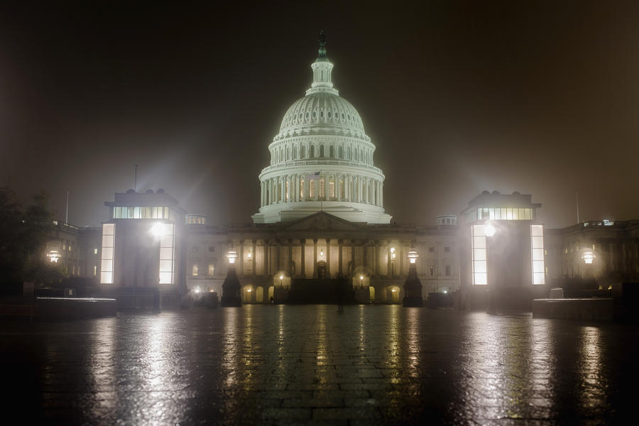 Правительство США готовится отозвать часть сотрудников своих дипмиссий по всему миру