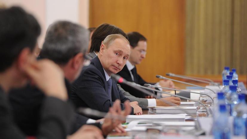 Владимир Путин: Надо воспитывать новое поколение зрителей, умеющих ценить искусство