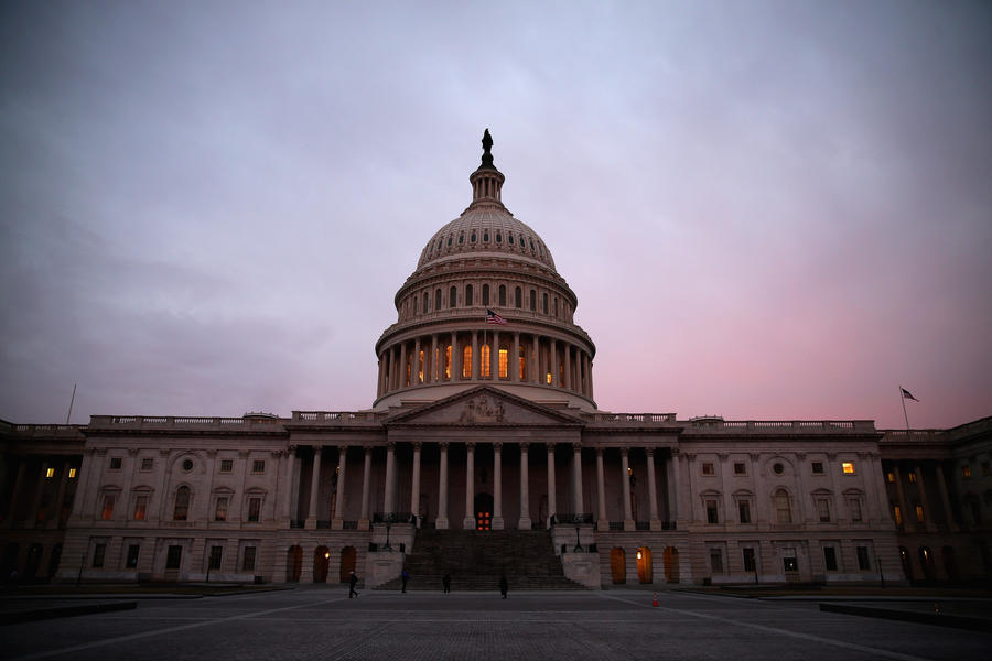 Голосование в сенате США по законопроекту об оказании помощи Украине отложено