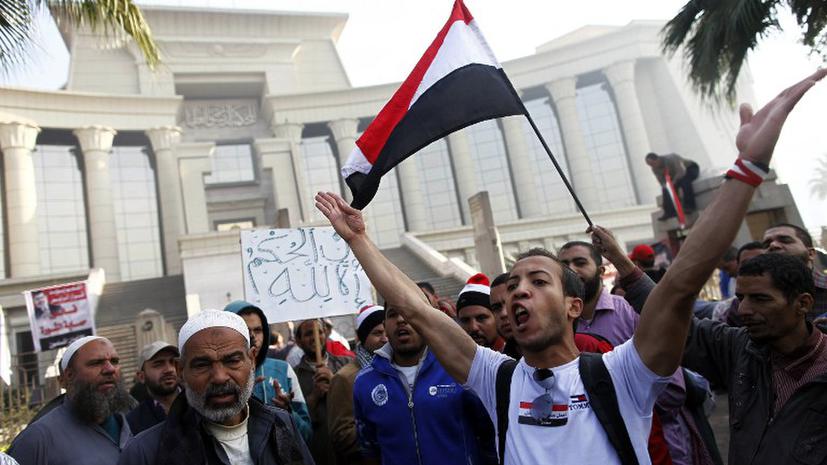 Деятельность Конституционного суда Египта приостановлена под давлением исламистов