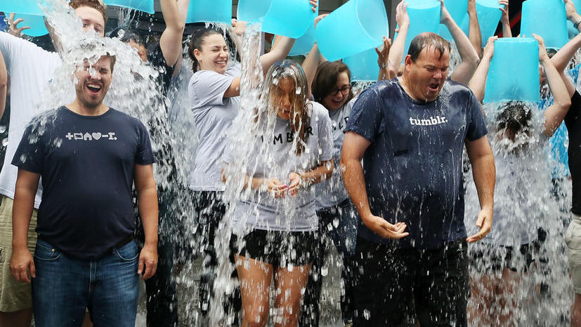 Критики Ice Bucket Challenge: Флешмоб оскорбляет жителей стран, нуждающихся в питьевой воде