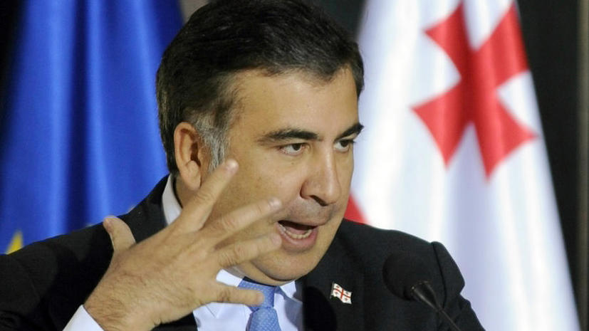 Михаил Саакашвили упал с велосипеда и сломал руку, катаясь по Стамбулу