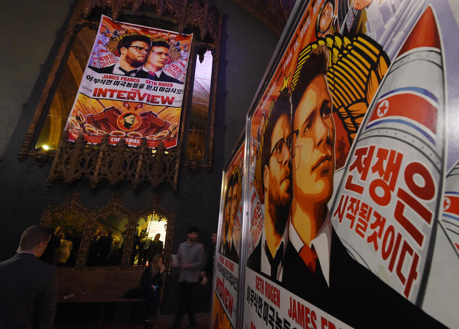 Неизвестные хакеры грозят терактами в день премьеры скандального фильма «Интервью»