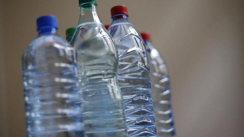 Юную американку арестовали за покупку минеральной воды