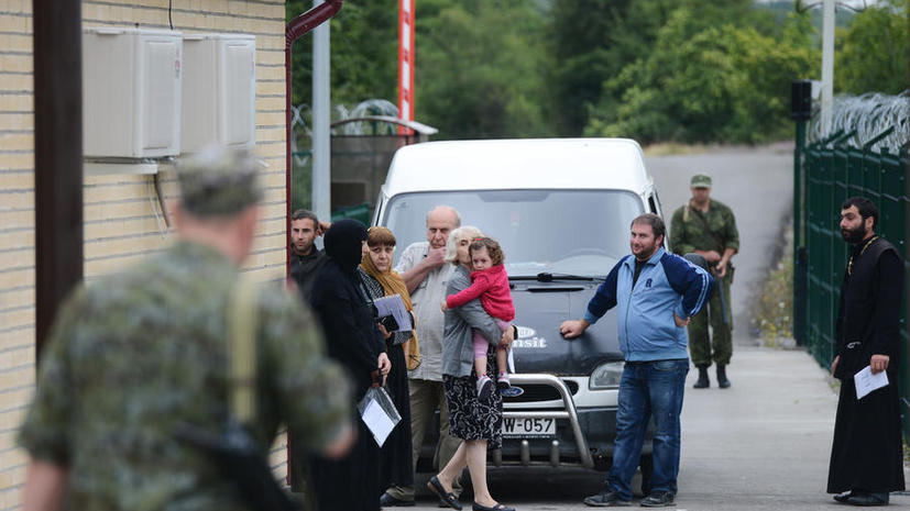 Гражданам Грузии законодательно запретят покидать страну