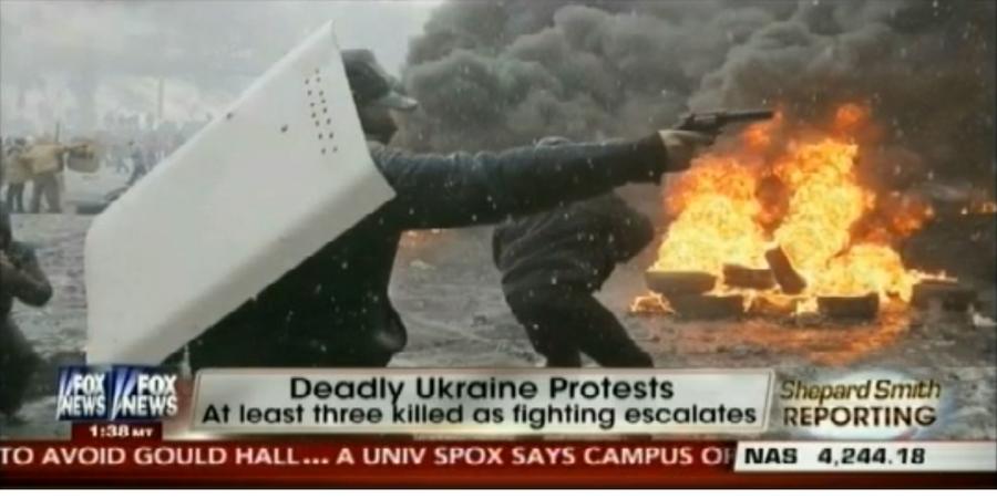 Ведущий телеканала Foxnews дважды перепутал украинских радикалов с милицией