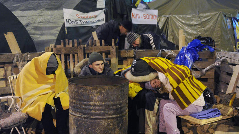 Анархия на Украине: Вооружённые майдановцы развязали войну против собственного народа