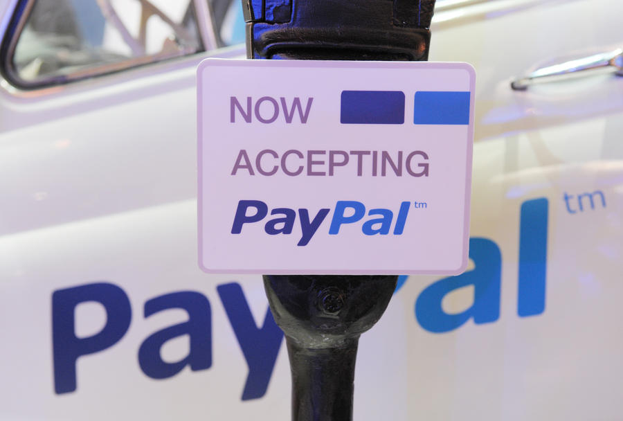 PayPal начинает работать с российской валютой
