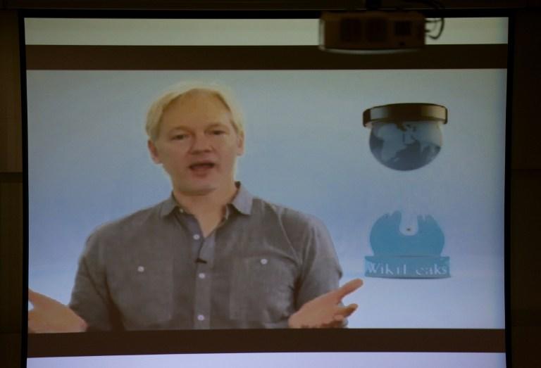 WikiLeaks просит предоставить Сноудену убежище в Исландии