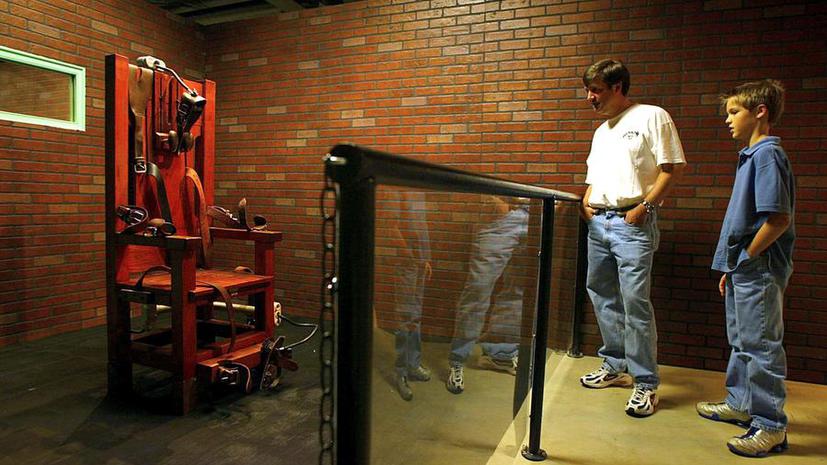 В штате Теннесси разрешили использовать электрический стул для казни - при нехватке препаратов для смертельных инъекций