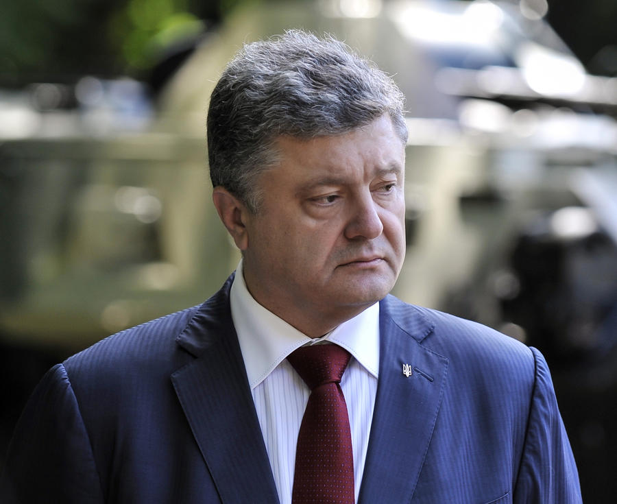 Пётр Порошенко примет решение о продлении перемирия вечером 27 июня