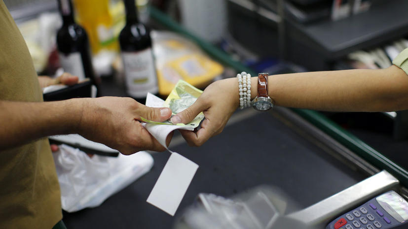 Венесуэла девальвирует свою валюту на 32%