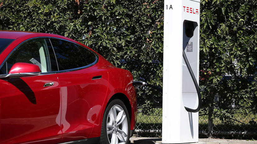 BMW присматривается к электромобилям Tesla