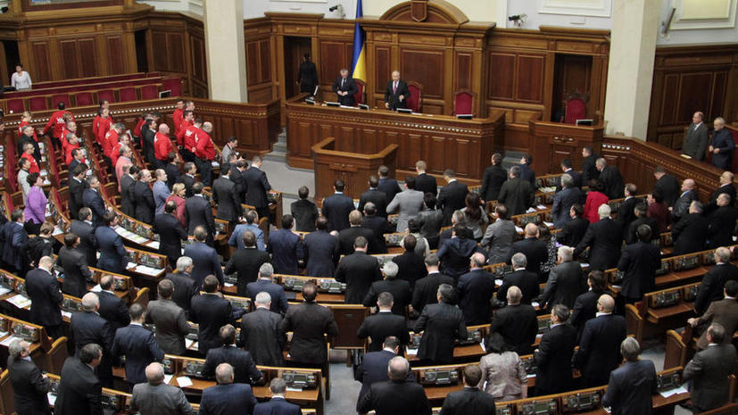 Верховная рада отменила закон, который разрешал использование русского языка на Украине