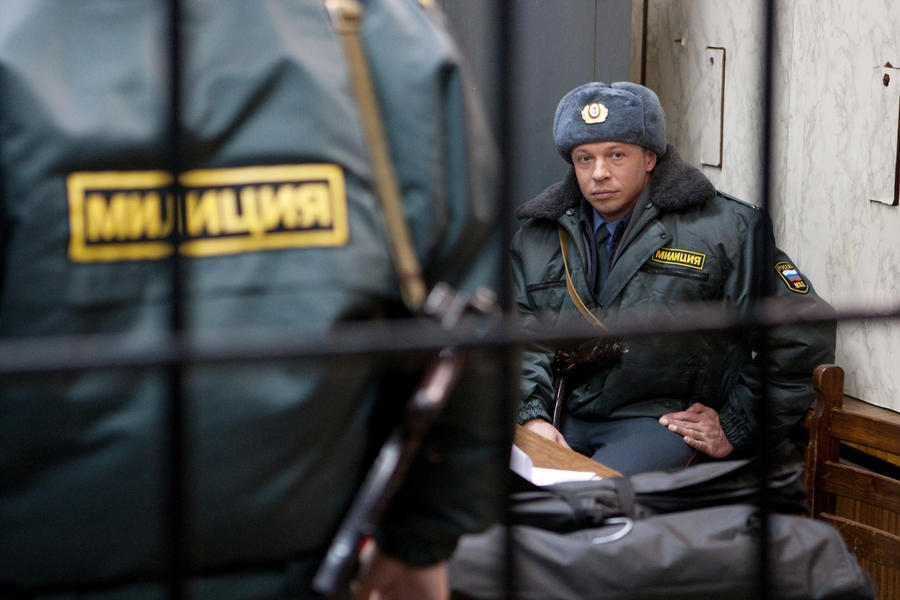 Полиция задержала 44 человека с ножами и нунчаками в московском офисе
