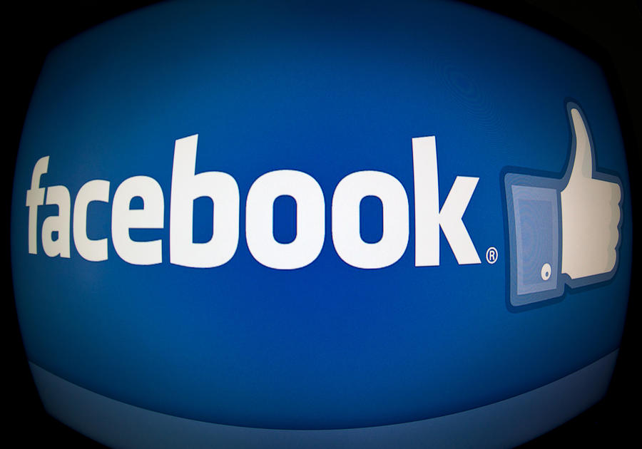 Британская подданная приговорена в Иране к 20 годам тюрьмы за сообщение на Facebook