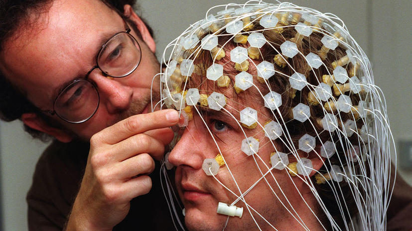 На одной волне: учёные доказали синхронизацию работы мозга людей в коллективе