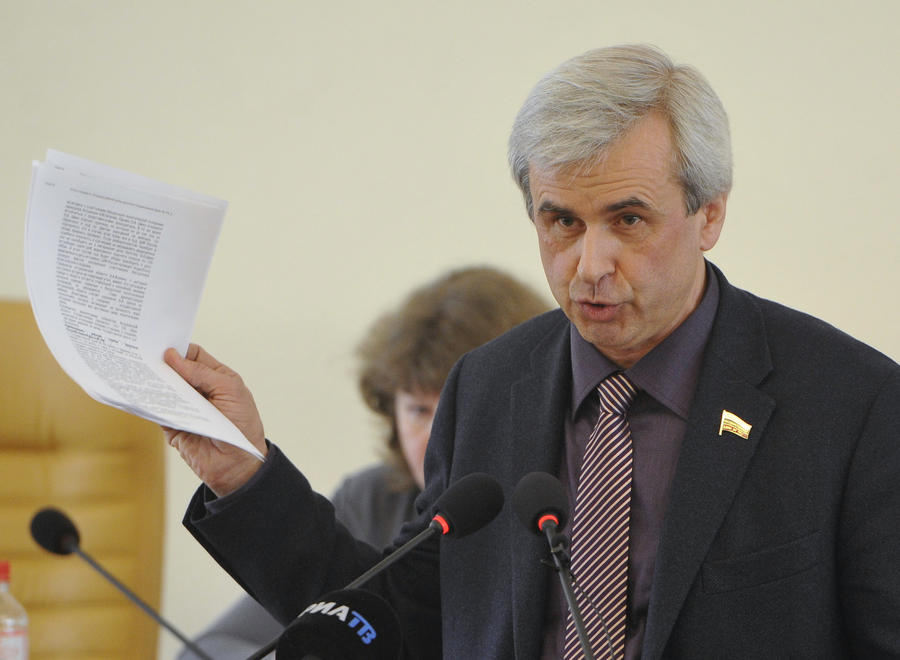 Мигалки приравняют к оружию