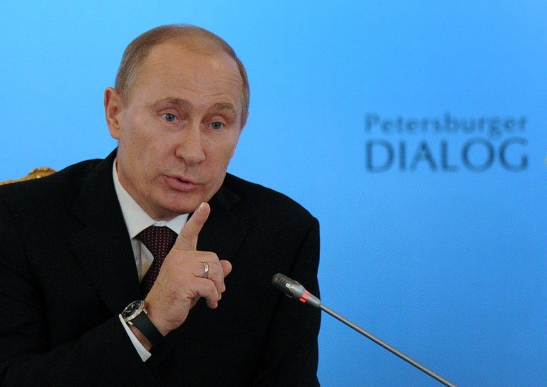 Владимир Путин обвинил Pussy Riot в антисемитизме