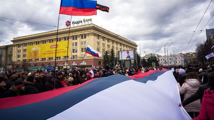 Участники пророссийских митингов на Украине потребовали автономию для юго-восточных областей страны