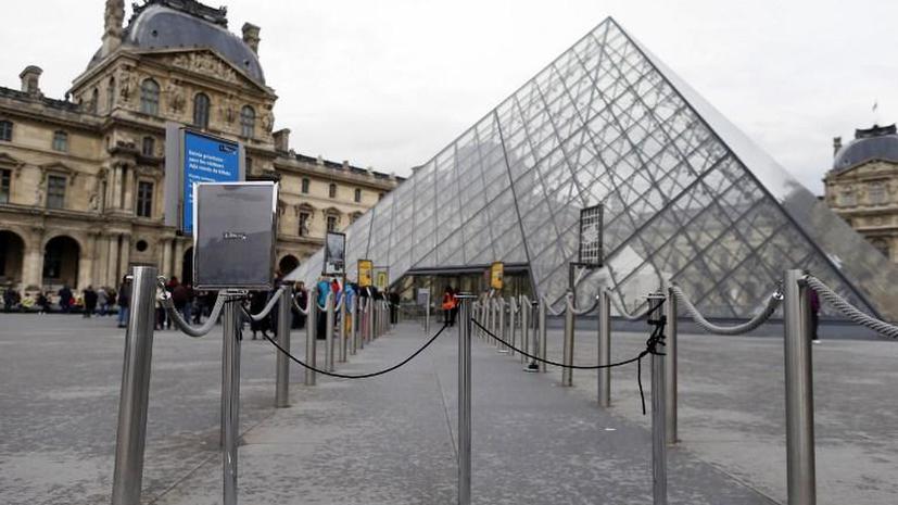 Сотрудники Лувра устроили забастовку против «нашествия карманников»