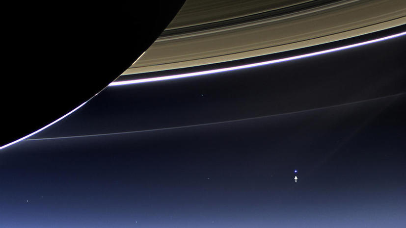 Космический аппарат Cassini получил редкую фотографию Земли
