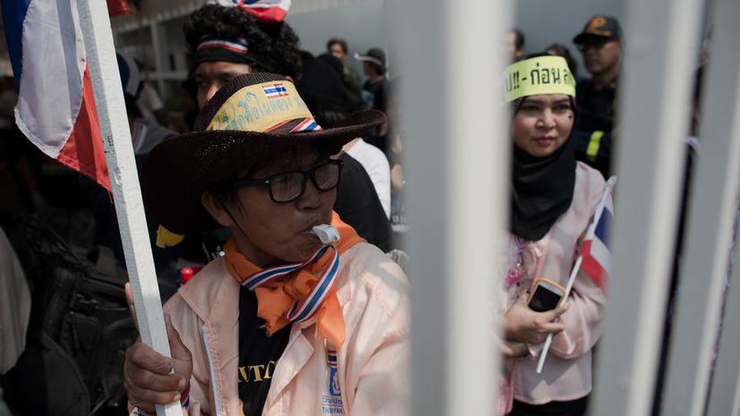 Власти Таиланда готовы начать переговоры с организаторами протестов в стране