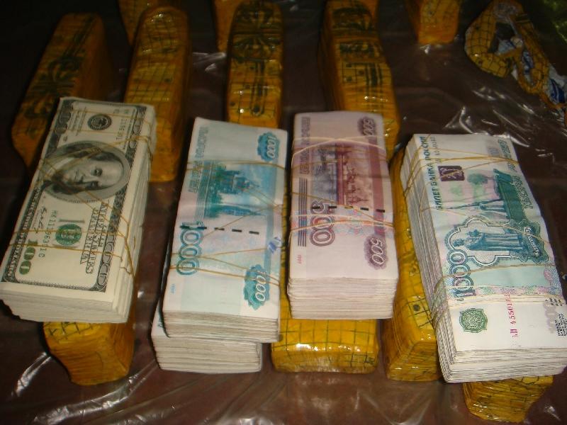 В Москве задержаны подпольные банкиры, выведшие «в тень» более 100 млрд рублей
