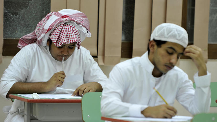 Саудовец обнаружил у себя в ухе школьную шпаргалку 20-летней давности