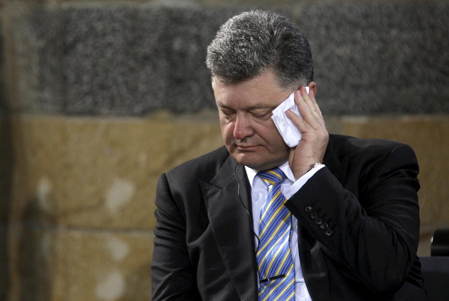 Пётр Порошенко вновь рассказал западной прессе о российских военных на Украине