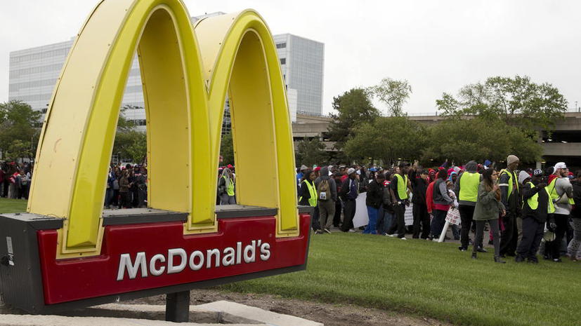 McDonald’s в пригороде Чикаго закрыли из-за протестов сотрудников ресторана