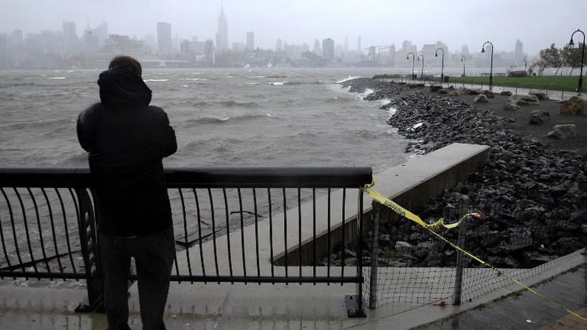 Океан возвращает тела: число жертв урагана "Сэнди" может многократно возрасти