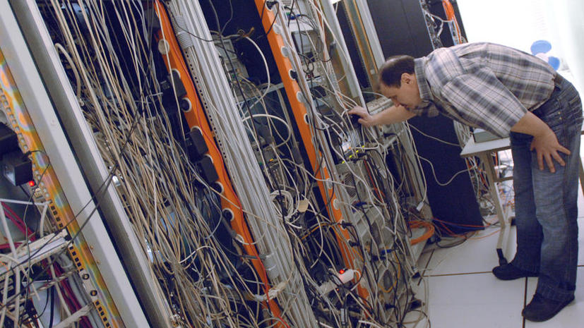 Минкомсвязи РФ предлагает нанять 200 тыс. мигрантов для работы в IT-сфере