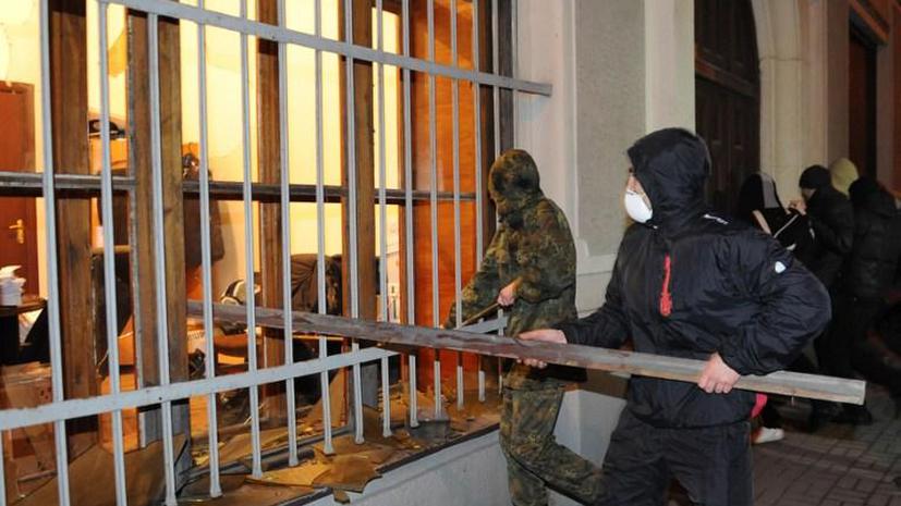 Мэр Львова заявил о краже оружия из отделений милиции