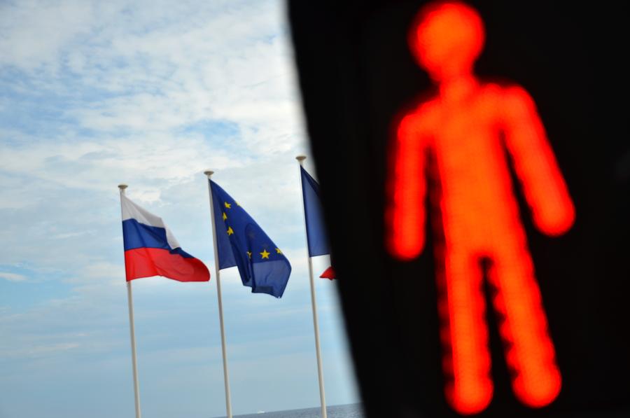 Евросоюз продолжит давить на Россию санкциями, несмотря на мирные инициативы Москвы