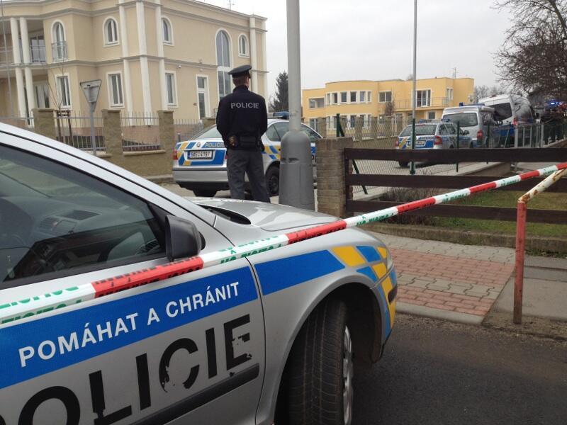 В Праге в результате взрыва погиб посол Палестины в Чехии
