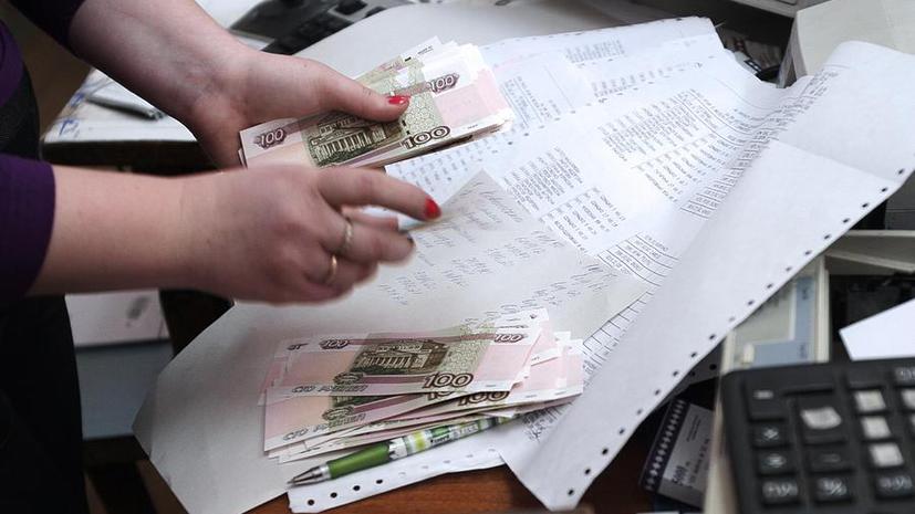 Минтруда предлагает бороться с неофициальными зарплатами с помощью внеплановых проверок